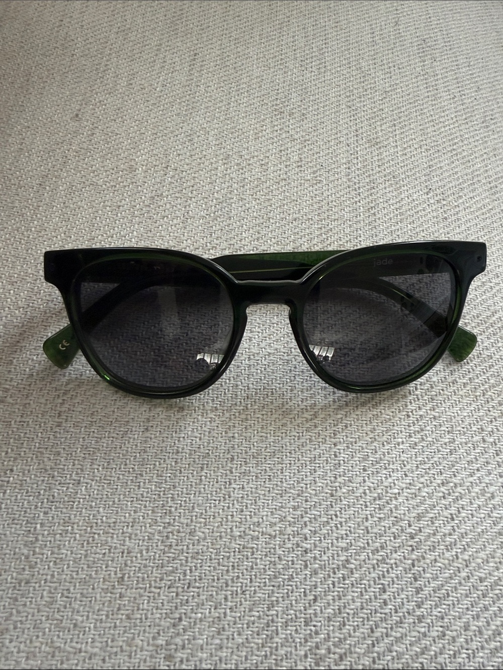 Raen jade Green Sunglasses - Classic Frame- unisex